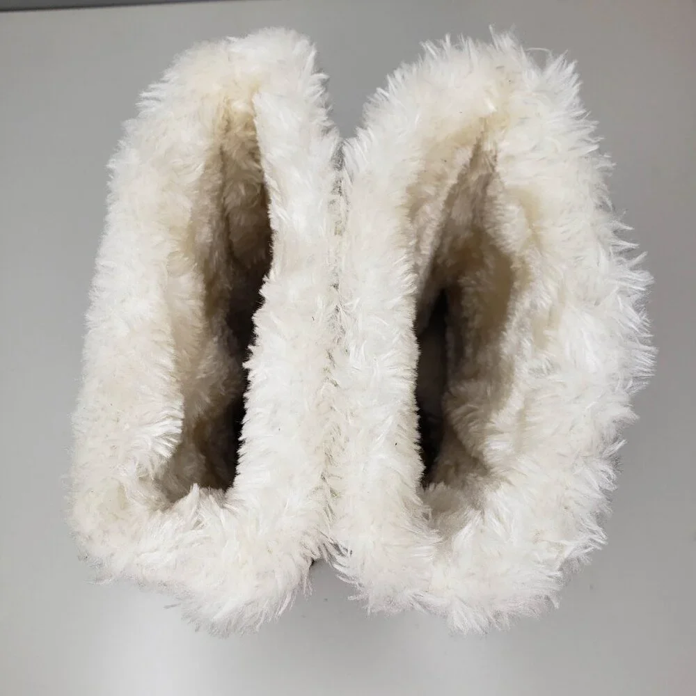G by Guess Furry Lined Booties Women’s Tan Strappy Quilted Warm Cozy Y2K Outdoor